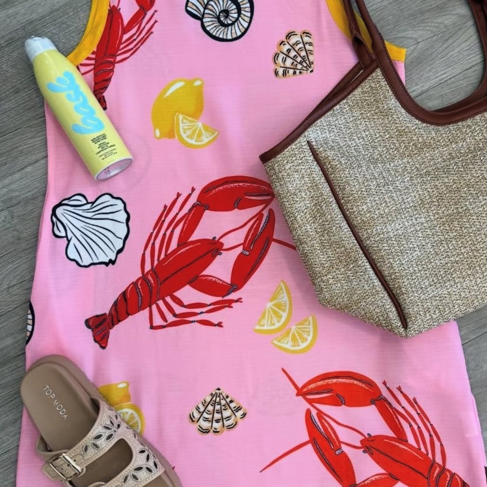 Sunday up crawfish/lobster dress size M